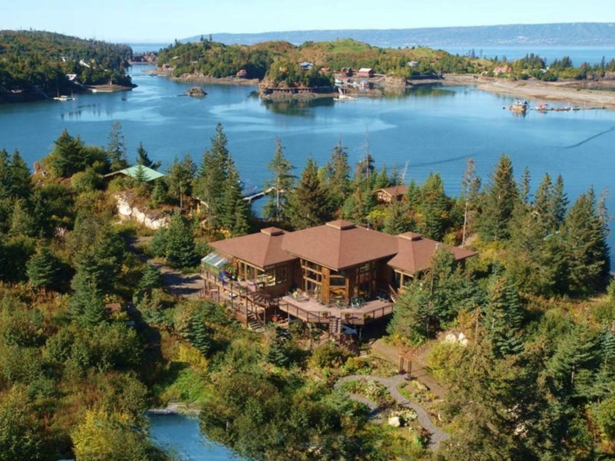 Stillpoint Lodge - All-Inclusive Halibut Cove Экстерьер фото
